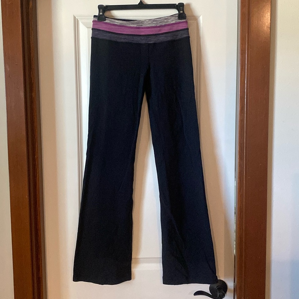Lululemon flare yoga pants size 6